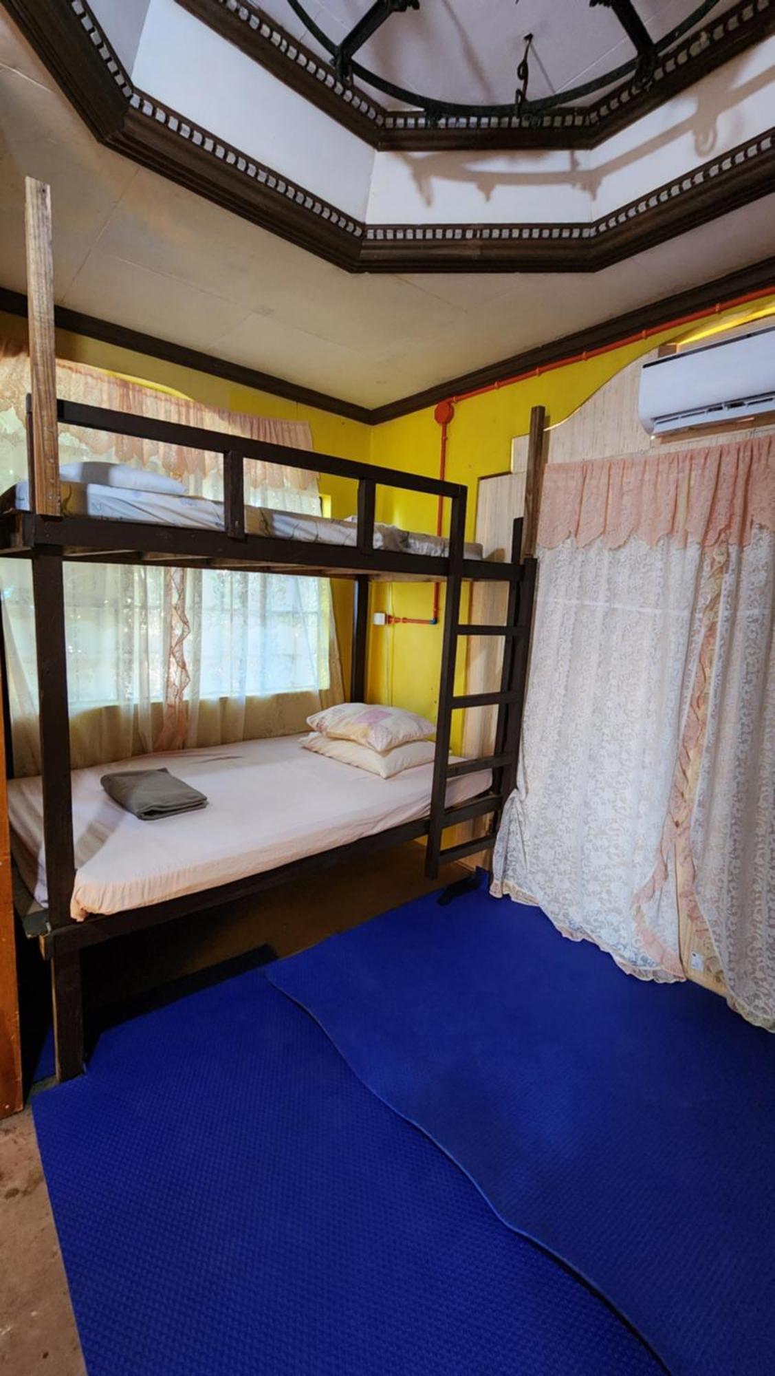 Screaming Gecko Hostel Busuanga Esterno foto